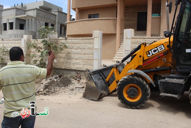 فيديو : بعد توجه قسماوي نت مدير قسم الصيانة والبستنة نادر ابو عقل يستجيب لنداء سكان الحي الجنوبي وحملة تنظيفات واسعة 